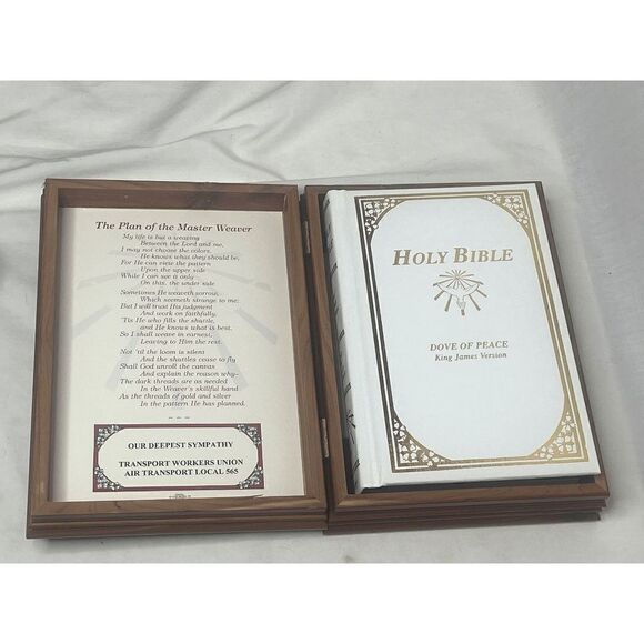 Holy Bible Dove Of Peace King James Version In Wooden Cedar Box Sympathy Card - Picture 1 of 9